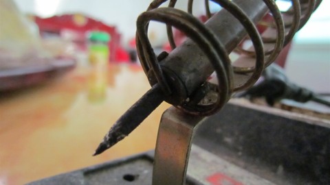 工业电烙铁功率选择指南：电子制造、家电维修与工业电子三大场景精准适配